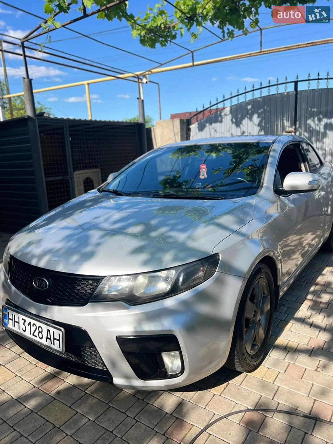 2010 Kia Cerato - мініатюра 2