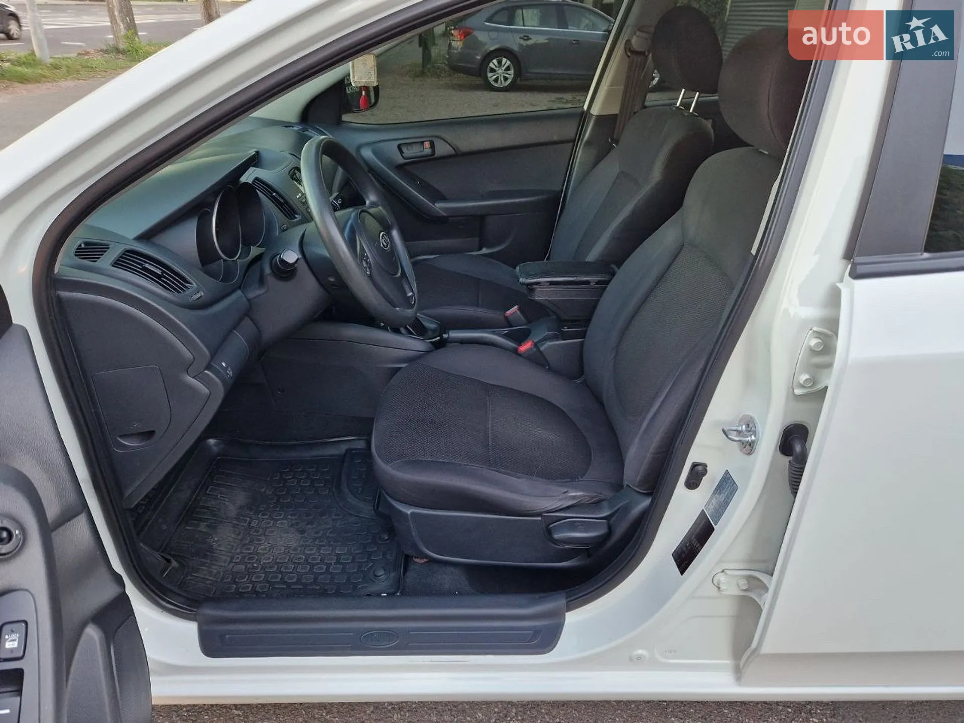 2012 Kia Cerato - мініатюра 19