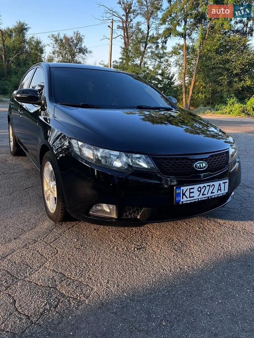 2011 Kia Cerato - фото 1