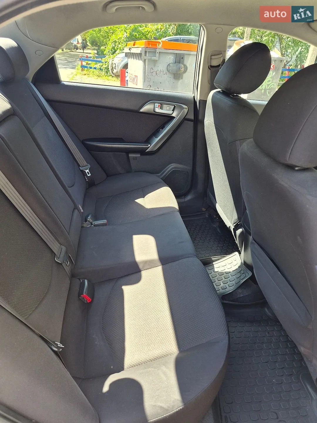 2010 Kia Cerato - мініатюра 17