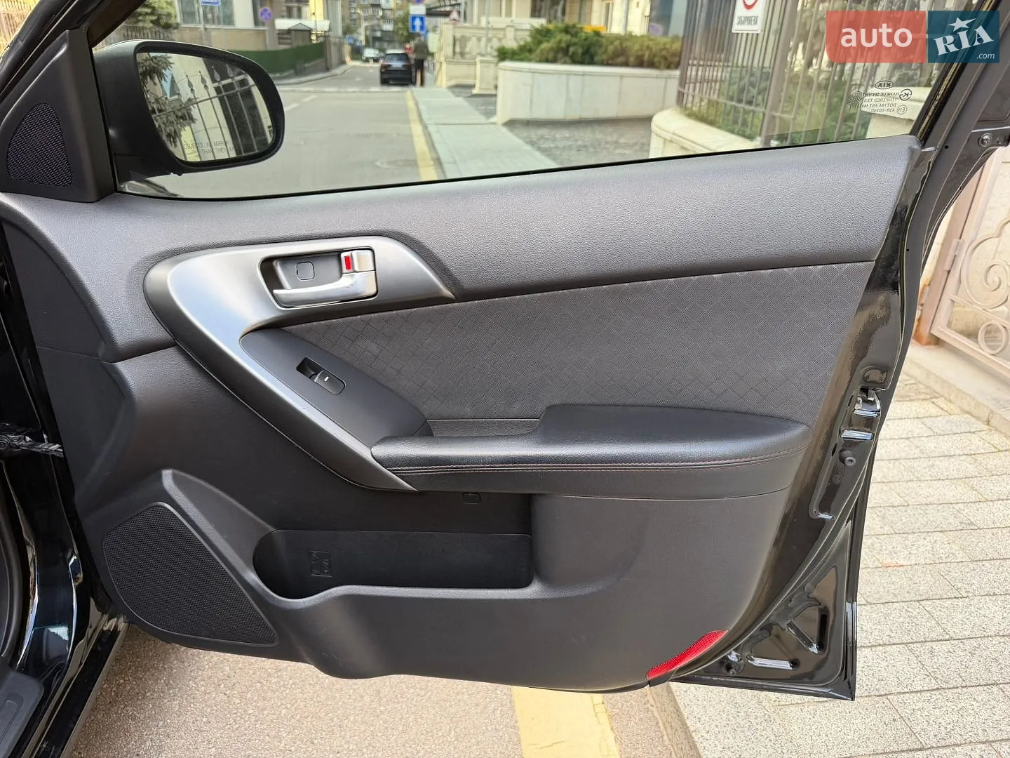 2011 Kia Cerato - мініатюра 16
