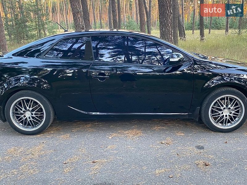 Купе Kia Cerato 2010 в Александровке