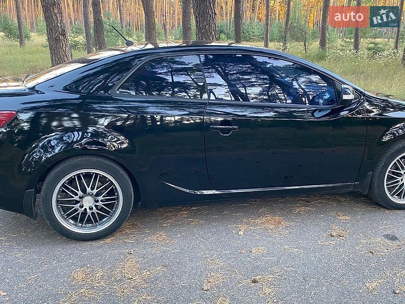 Купе Kia Cerato 2010 в Александровке