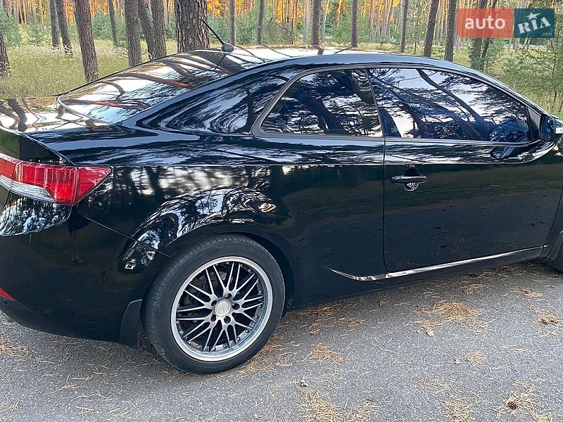 Купе Kia Cerato 2010 в Александровке