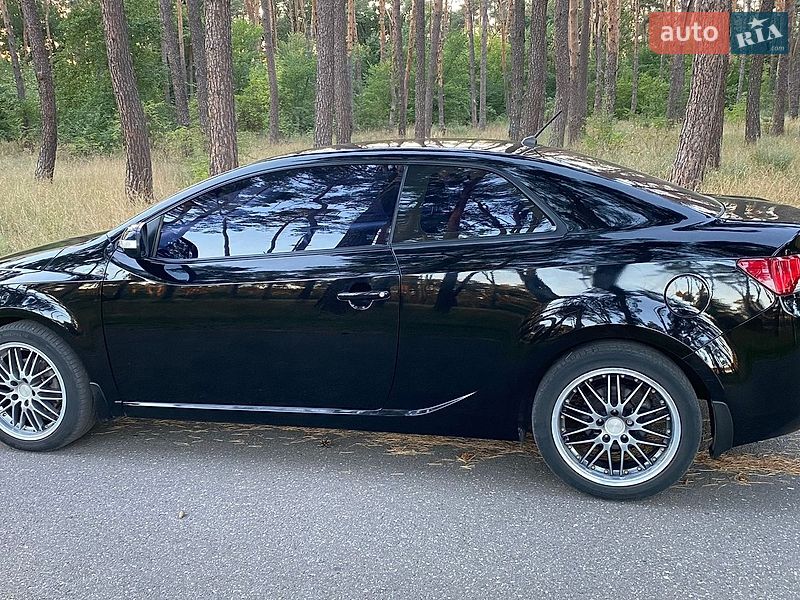Купе Kia Cerato 2010 в Александровке