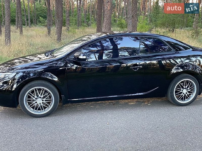 Купе Kia Cerato 2010 в Александровке