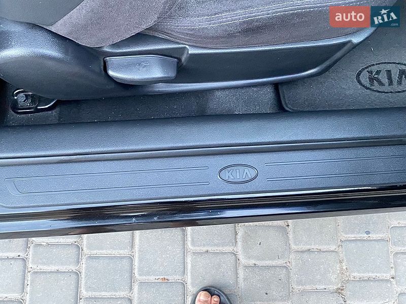 Купе Kia Cerato 2010 в Александровке