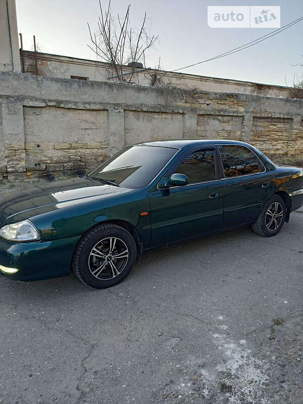 Седан Kia Clarus 2000 в 
