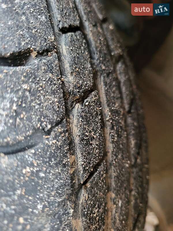 Седан Kia Clarus 1997 в Кривом Роге