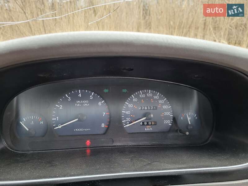 Седан Kia Clarus 1997 в Кривом Роге