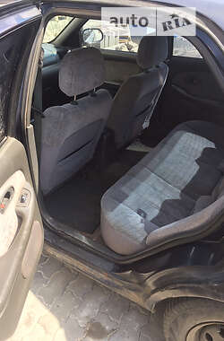 Седан Kia Clarus 1998 в 