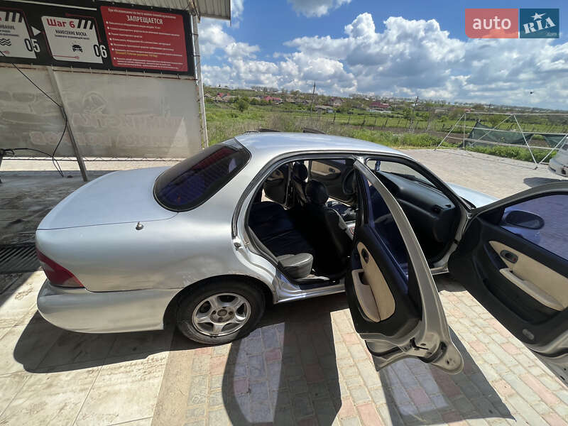 Седан Kia Clarus 2000 в Болграде