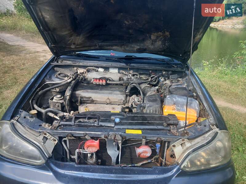 Седан Kia Clarus 1999 в Виннице