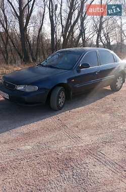 Седан Kia Clarus 1997 в Киеве