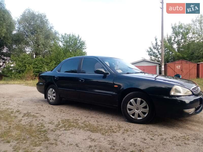 Седан Kia Clarus 1999 в Хмельницькому