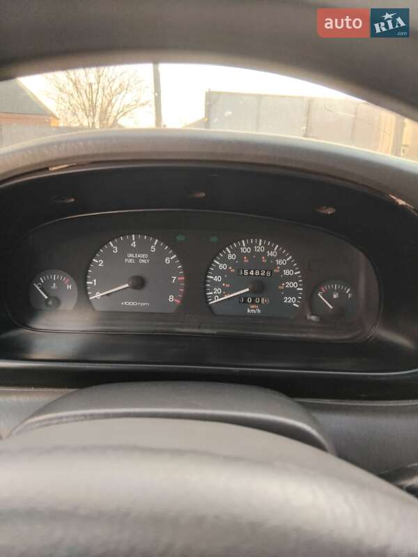 Седан Kia Clarus 1997 в Харкові