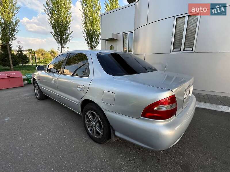 Седан Kia Clarus 1998 в 