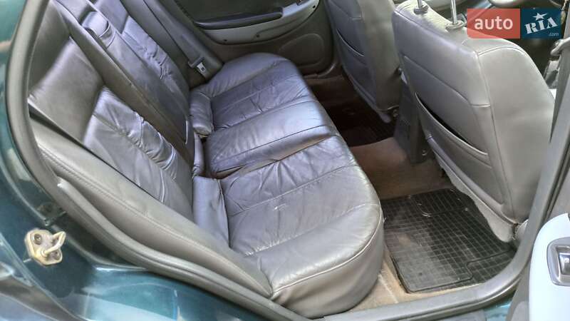 Седан Kia Clarus 1998 в Харькове