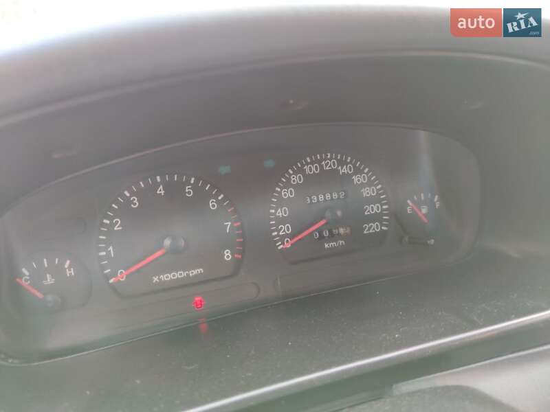Універсал Kia Clarus 2000 в Чернігові
