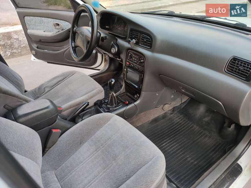 Універсал Kia Clarus 2000 в Чернігові