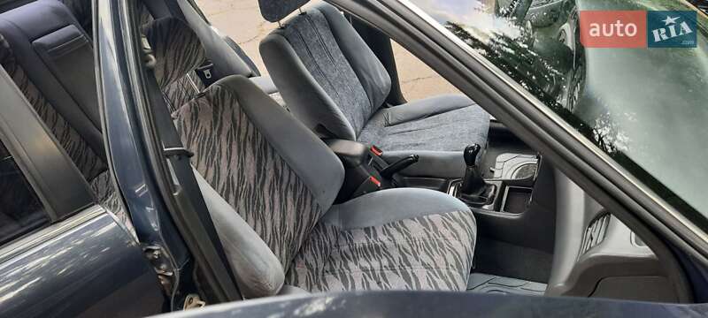 Седан Kia Clarus 1999 в Николаеве