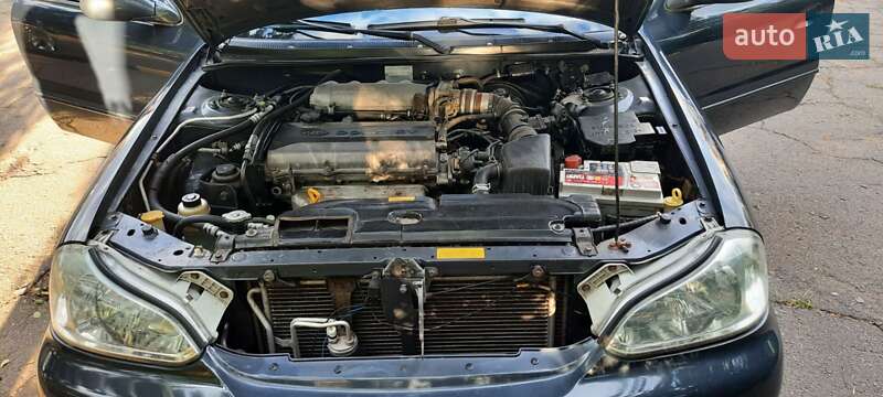 Седан Kia Clarus 1999 в Николаеве