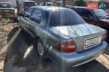 Седан Kia Clarus 1998 в Чернигове