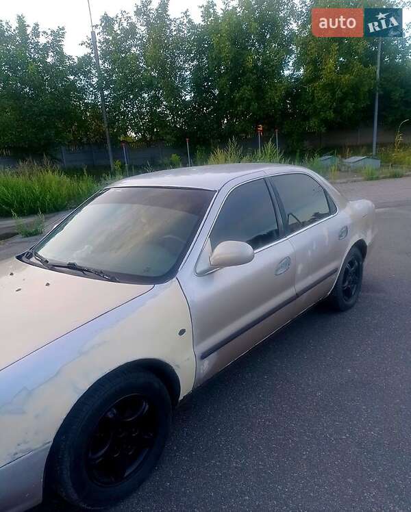 Седан Kia Clarus 1997 в Бердичеве