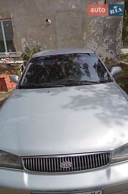 Седан Kia Clarus 1996 в Буске