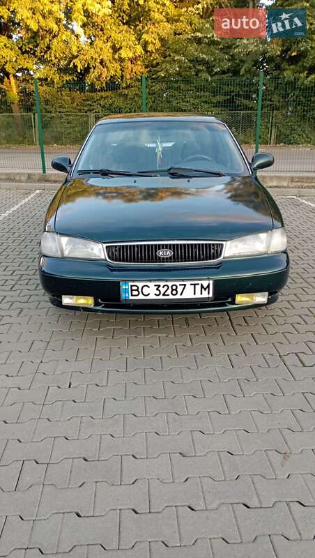 Седан Kia Clarus 1997 в Стрые