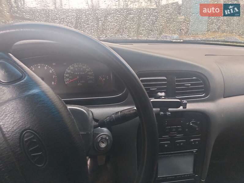 Седан Kia Clarus 1998 в Кременчуге