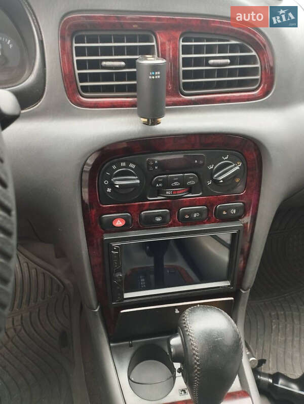 Седан Kia Clarus 1997 в Кривом Роге