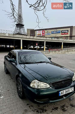 Седан Kia Clarus 1998 в Харкові