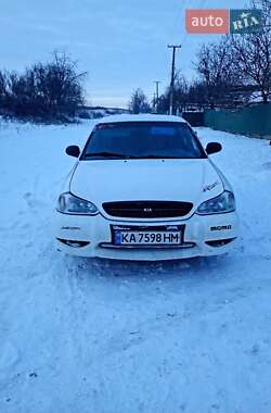 Седан Kia Clarus 1998 в Жашківу
