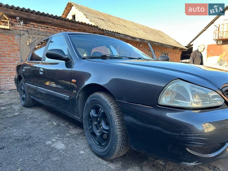 Седан Kia Clarus 1998 в Луцьку