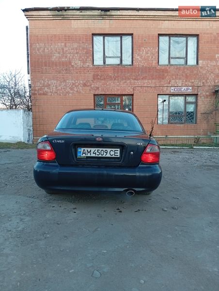 Седан Kia Clarus 1999 в Піщанці