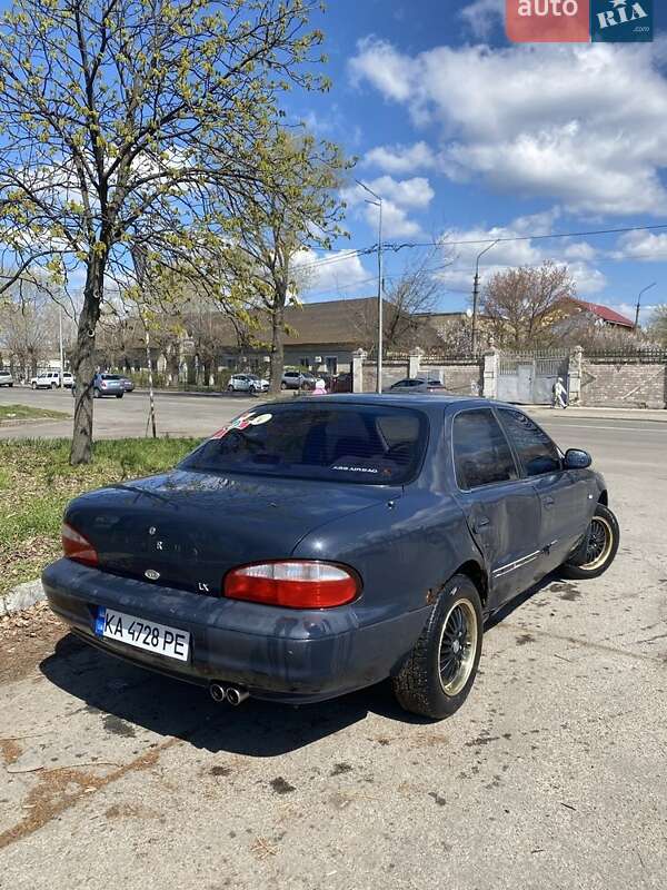 Седан Kia Clarus 1997 в Києві