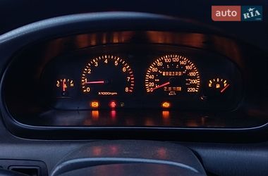 Седан Kia Clarus 1998 в Носівці