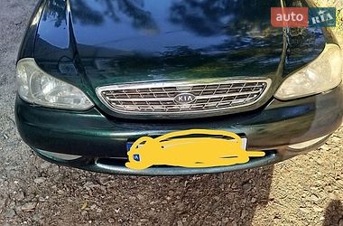 Седан Kia Clarus 1998 в Дніпрі