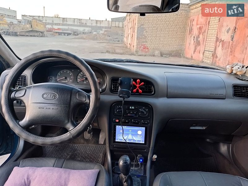 Седан Kia Clarus 1998 в Нетешине