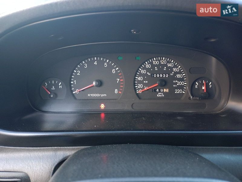 Седан Kia Clarus 1998 в Нетешине