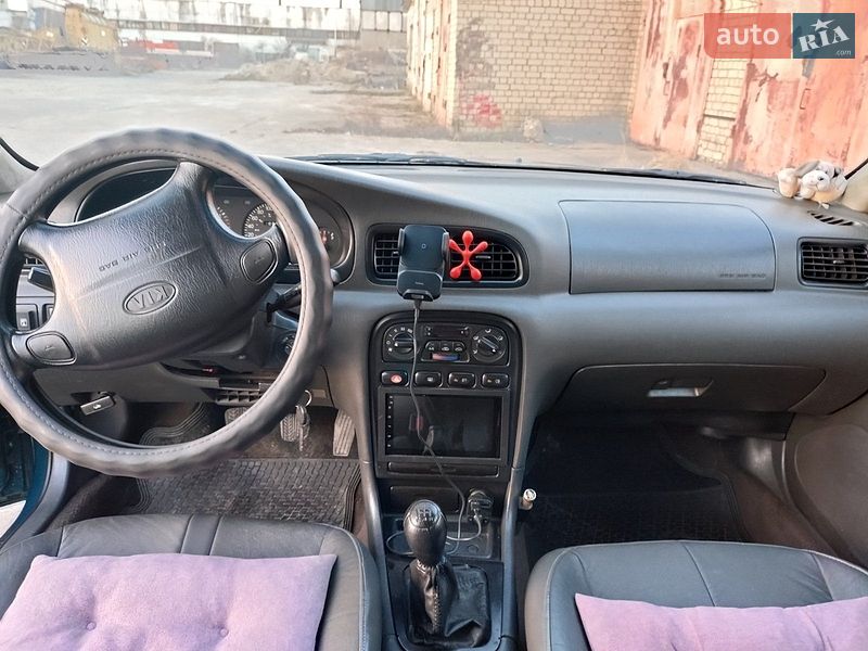 Седан Kia Clarus 1998 в Нетешине