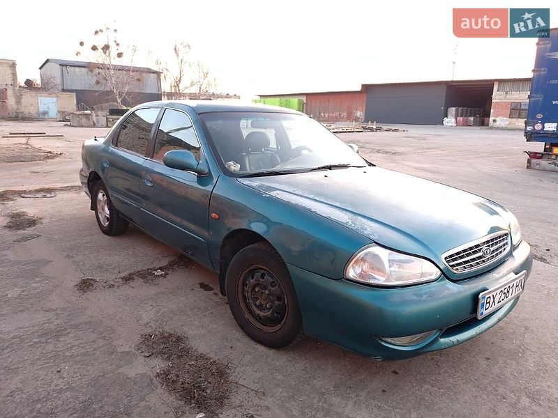 Седан Kia Clarus 1998 в Нетешине