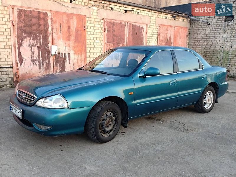 Седан Kia Clarus 1998 в Нетешине