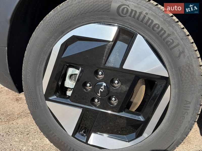 Позашляховик / Кросовер Kia EV3 2025 в Рівному