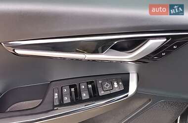 Внедорожник / Кроссовер Kia EV6 2022 в 