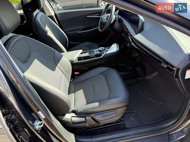 Внедорожник / Кроссовер Kia EV6 2024 в Ровно