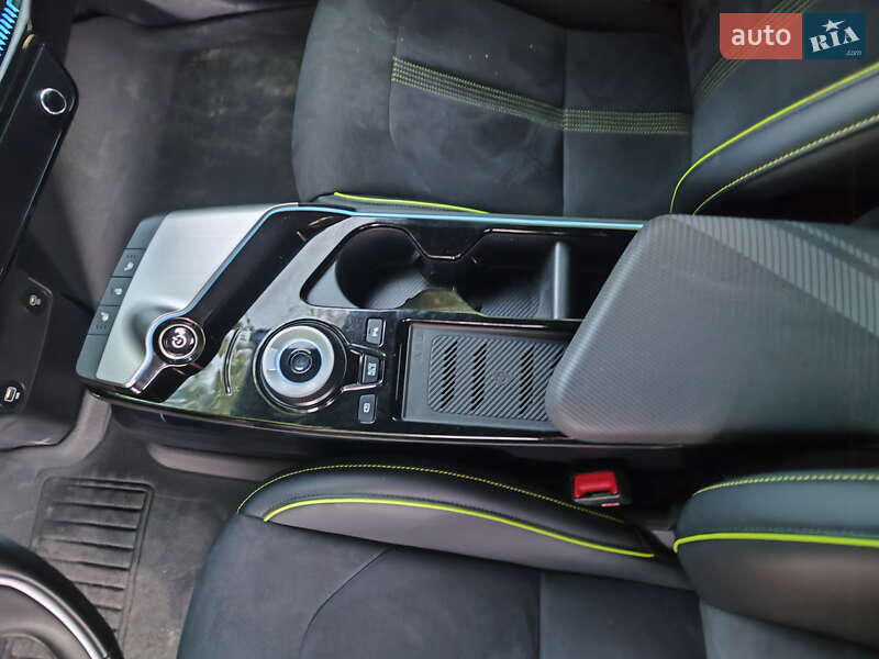Позашляховик / Кросовер Kia EV6 2023 в Нових Санжарах