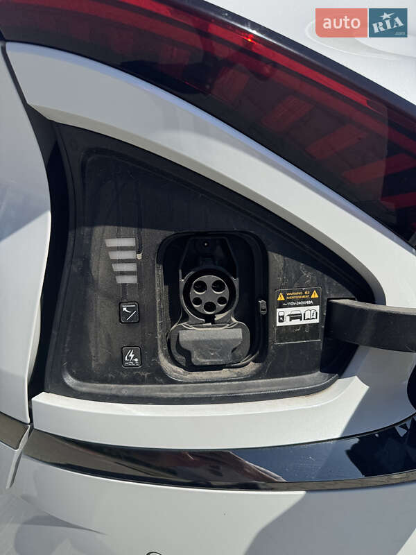 Внедорожник / Кроссовер Kia EV6 2023 в Тернополе фото 16 Внедорожник / Кроссовер Kia EV6 2023 в Тернополе