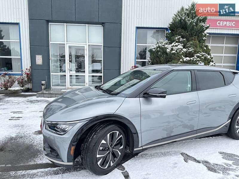 Позашляховик / Кросовер Kia EV6 2024 в Рівному